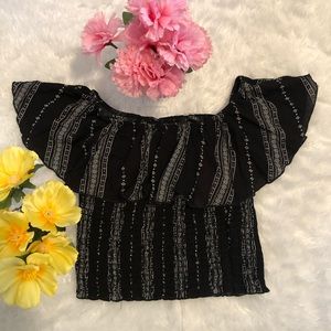 Women’s black ruffle crop top